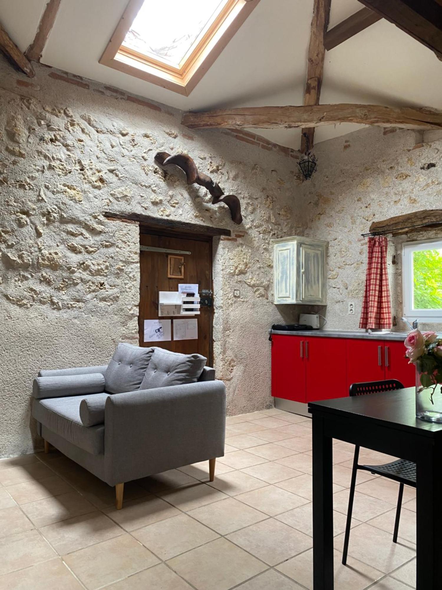 Domaine De Villot Ξενοδοχείο Sainte-Colombe-de-Villeneuve Εξωτερικό φωτογραφία