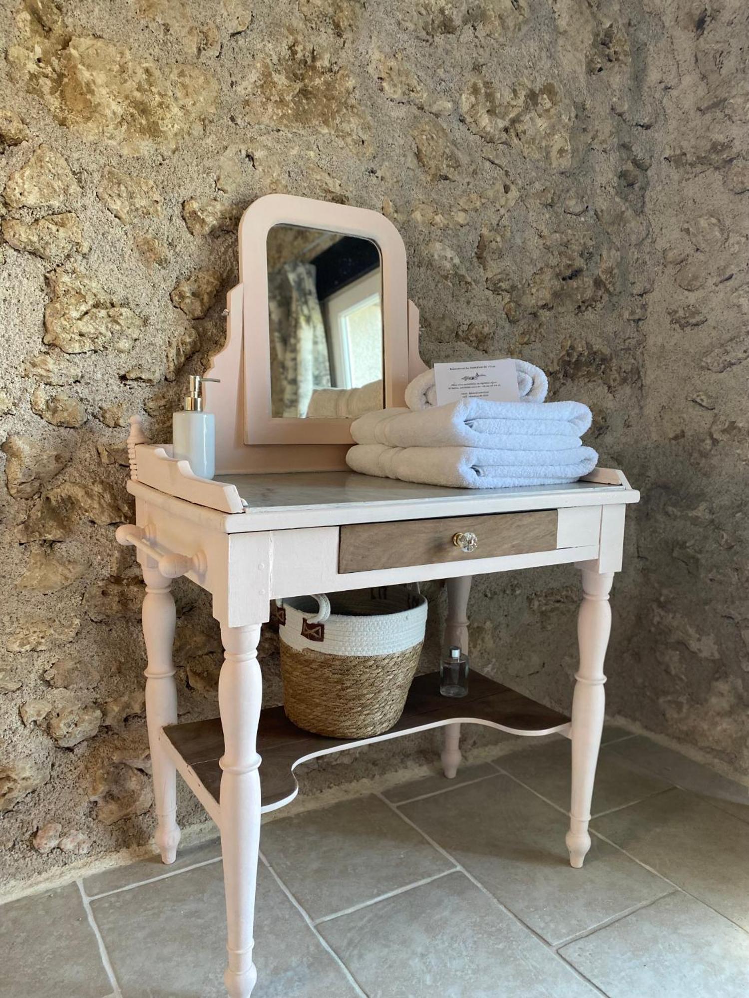 Domaine De Villot Ξενοδοχείο Sainte-Colombe-de-Villeneuve Εξωτερικό φωτογραφία